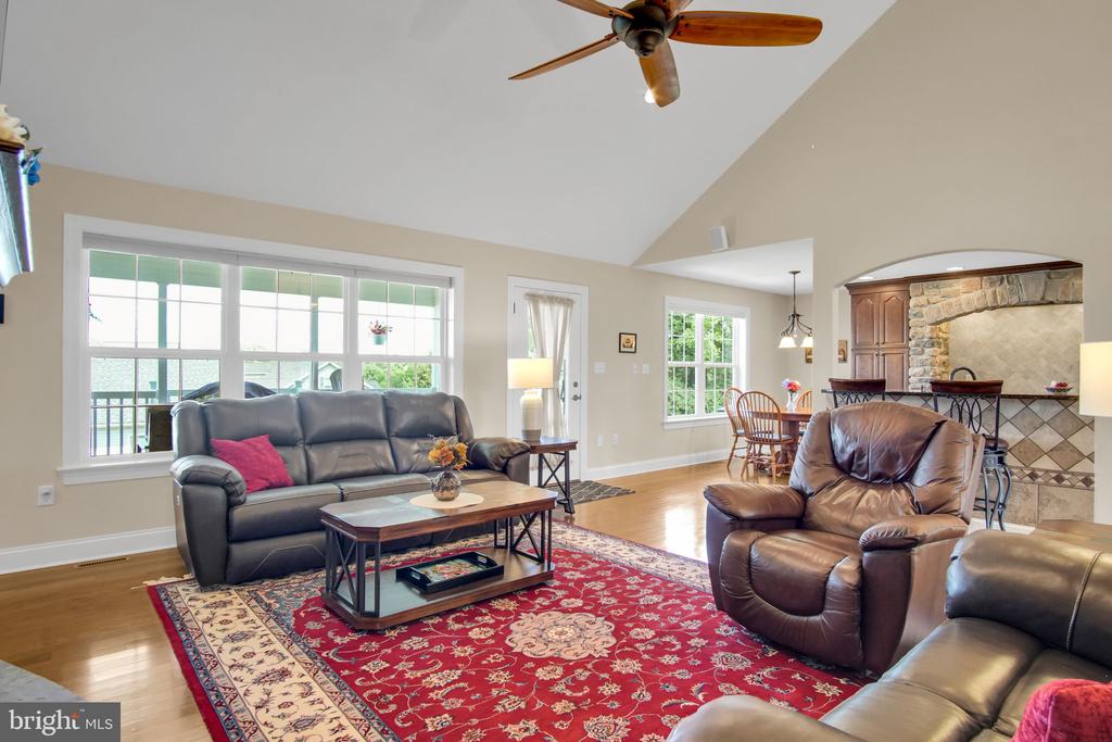 834 TAMANINI WAY