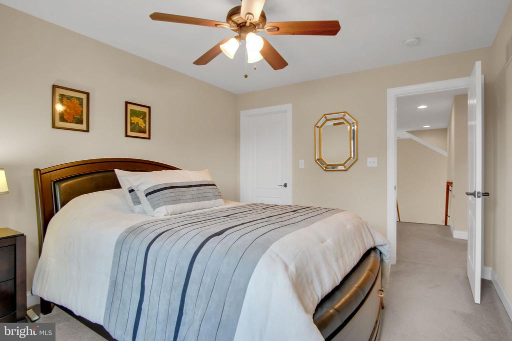 834 TAMANINI WAY