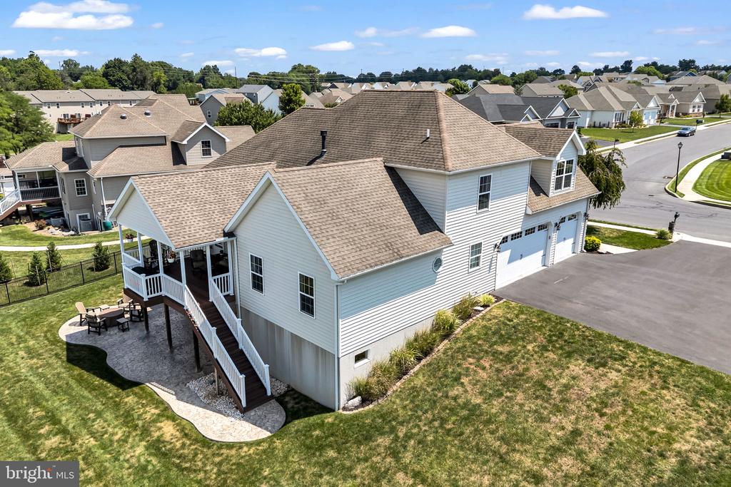 834 TAMANINI WAY