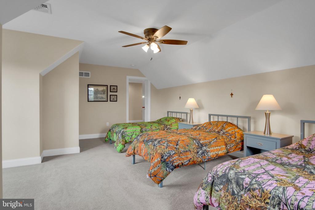 834 TAMANINI WAY