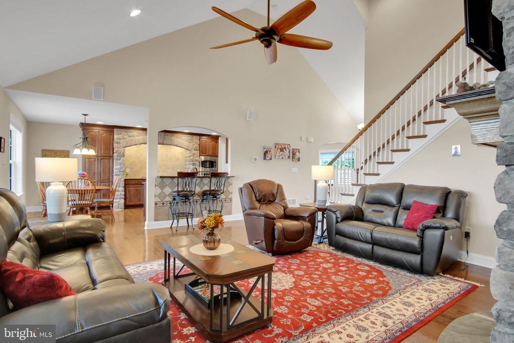 834 TAMANINI WAY