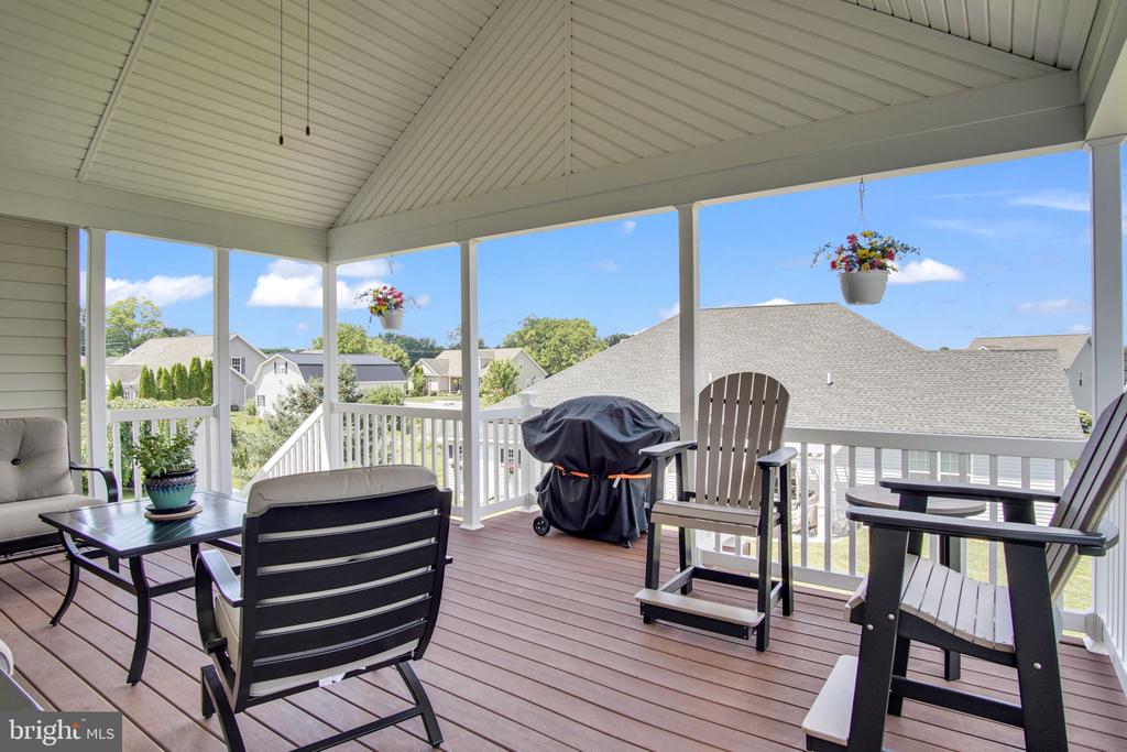 834 TAMANINI WAY