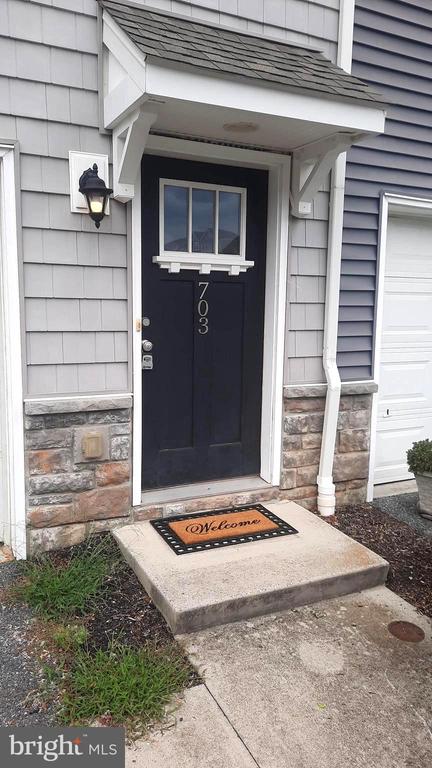 703 ADMIRALS QUAY DRIVE