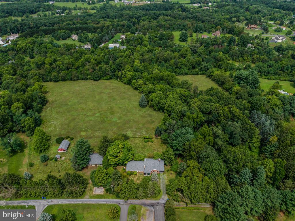 18 CONIFER LANE