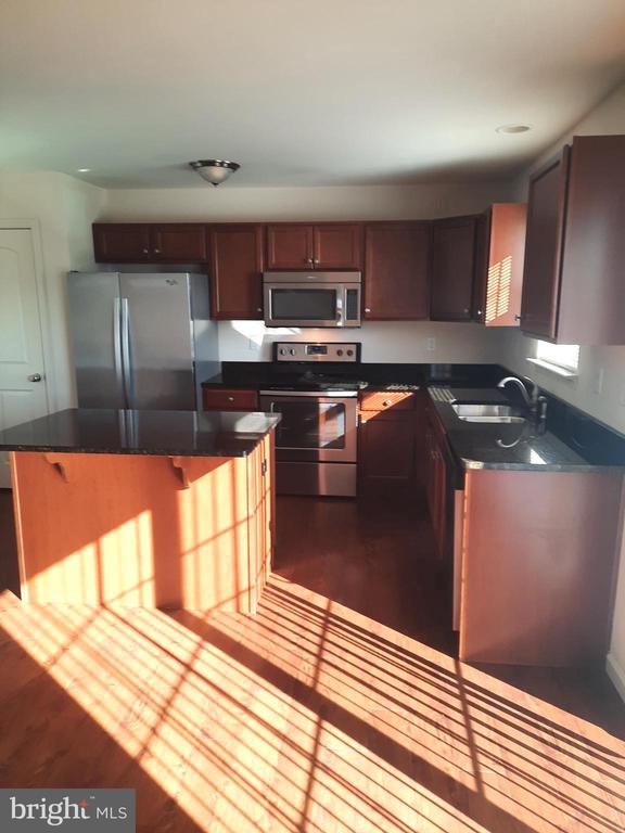 702 ADMIRALS QUAY DRIVE