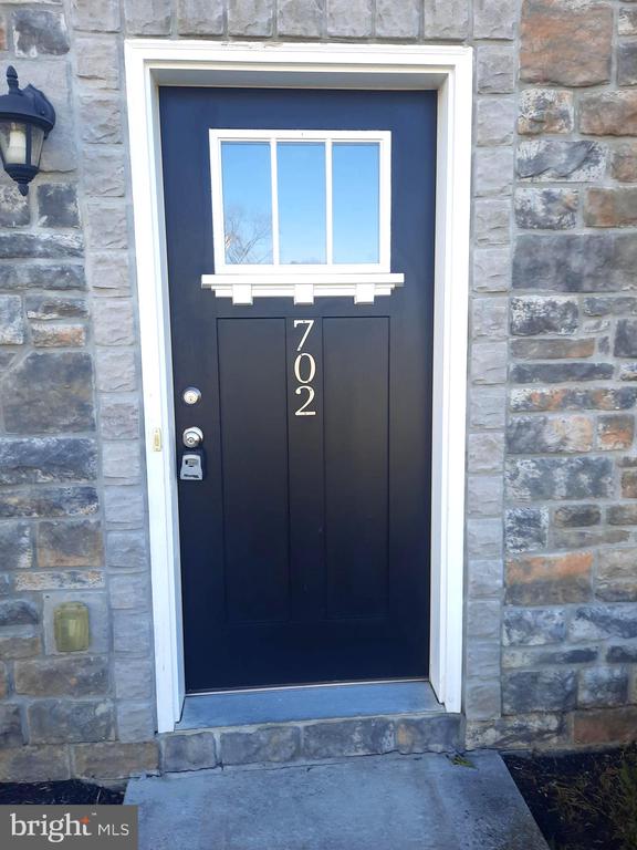 702 ADMIRALS QUAY DRIVE