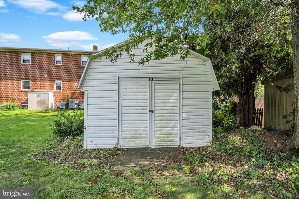 400 BEACON HILL ROAD