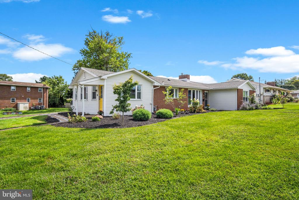 400 BEACON HILL ROAD