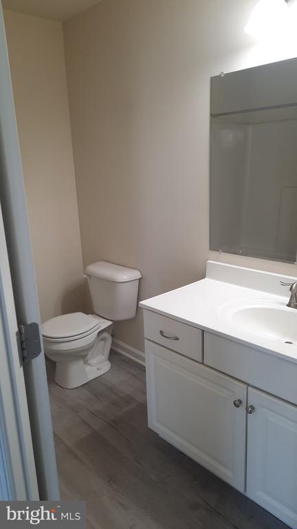 1037 ADMIRALS QUAY DRIVE