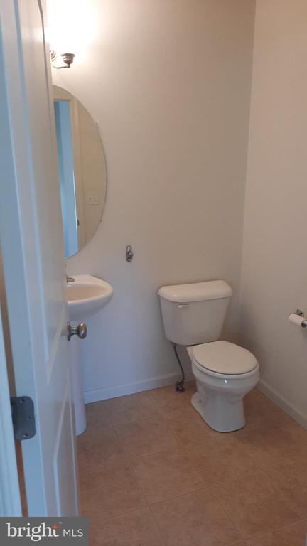 805 ADMIRALS QUAY DRIVE