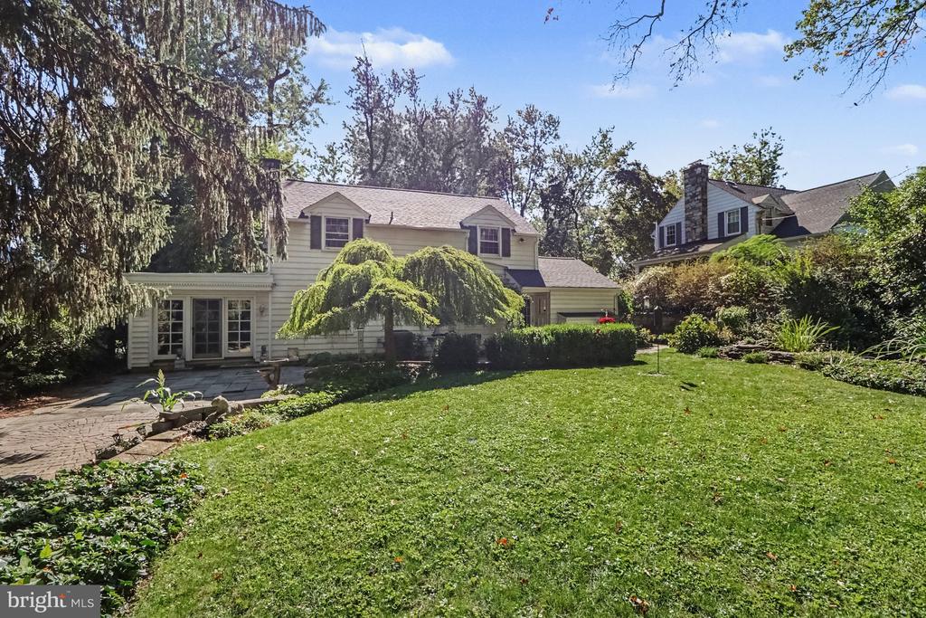 2812 MERION ROAD