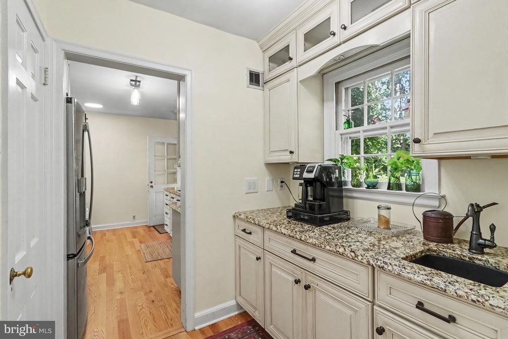 2812 MERION ROAD