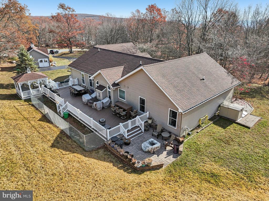 19 FARMER COURT