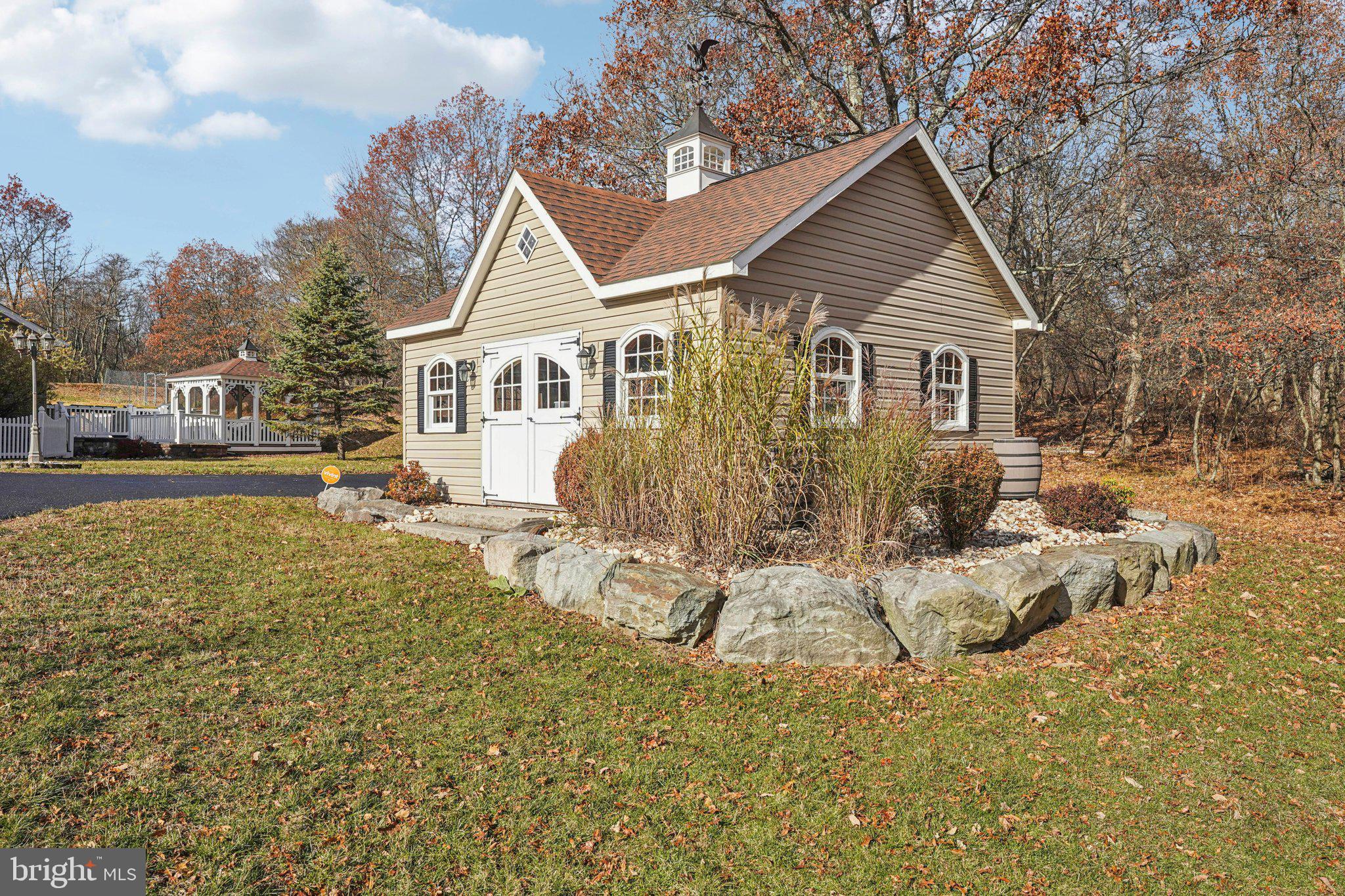 19 FARMER COURT