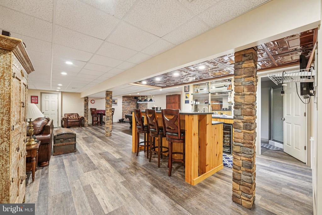 19 FARMER COURT