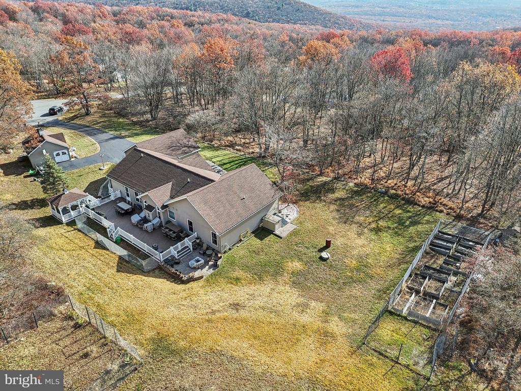 19 FARMER COURT