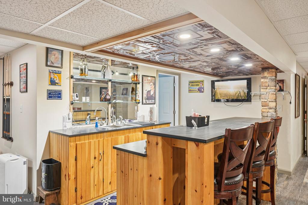 19 FARMER COURT