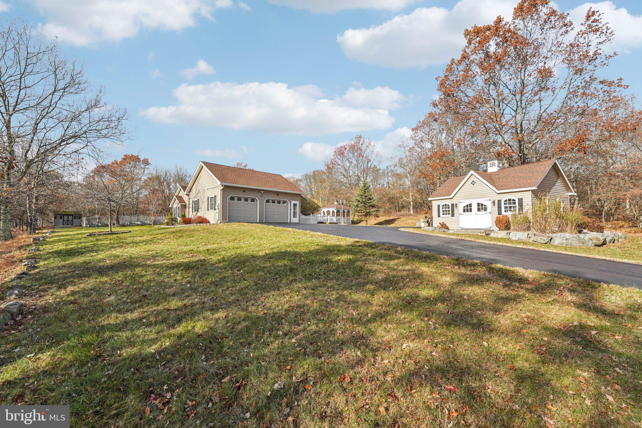 19 FARMER COURT