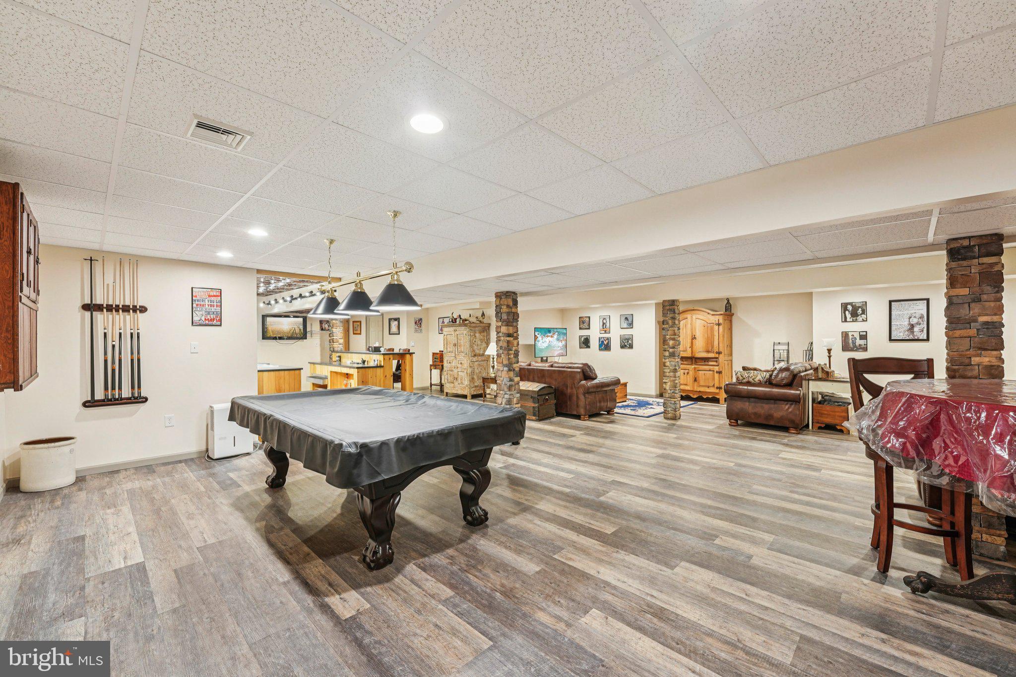 19 FARMER COURT