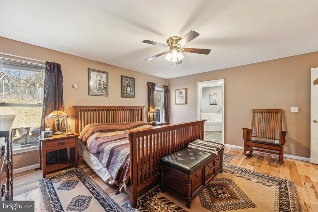 19 FARMER COURT