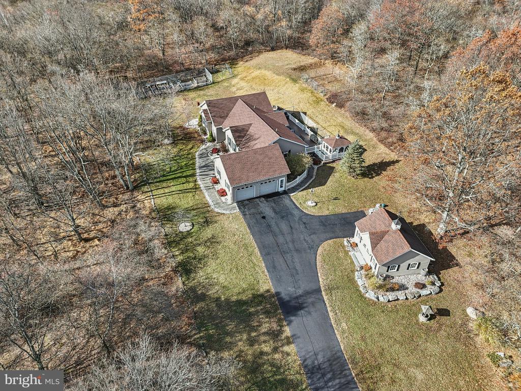 19 FARMER COURT