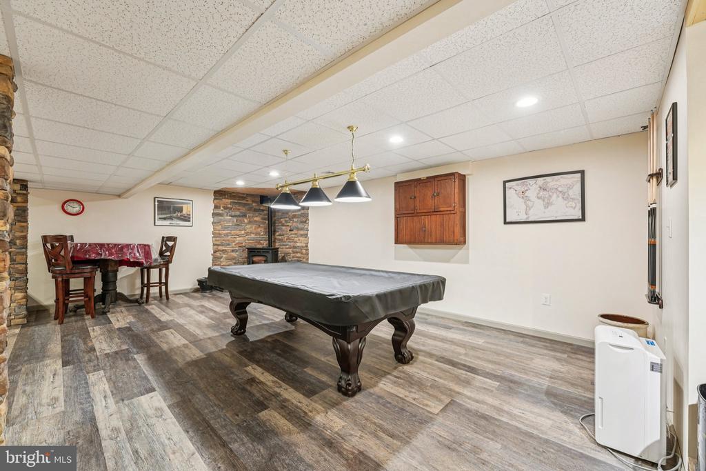 19 FARMER COURT