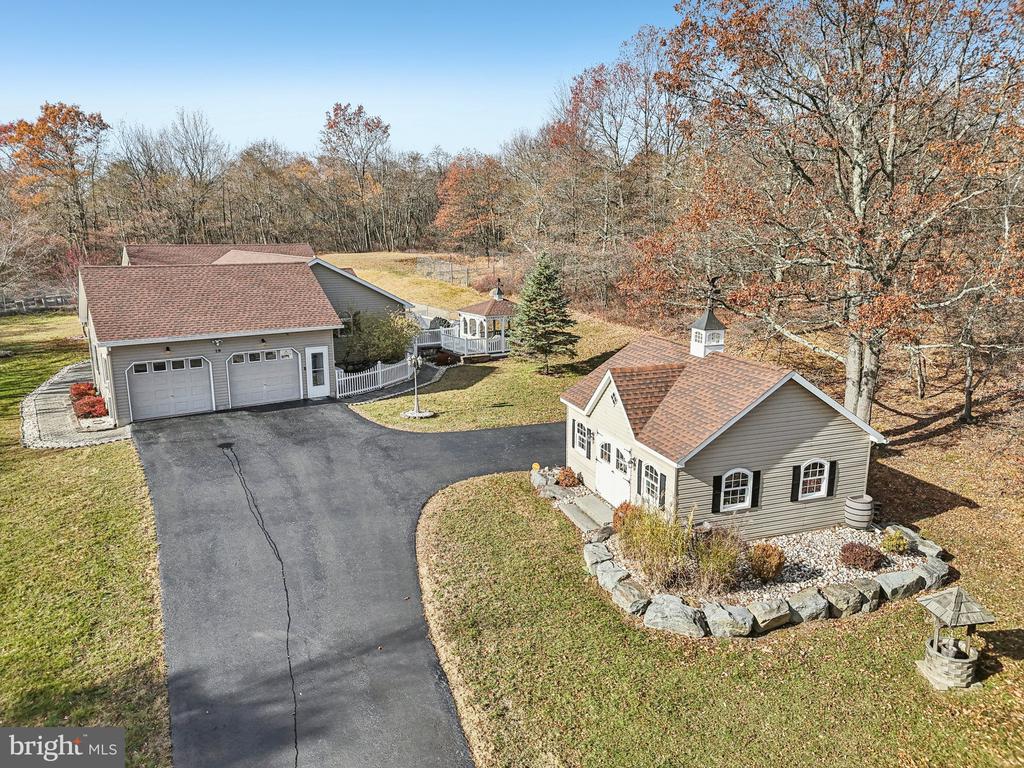 19 FARMER COURT