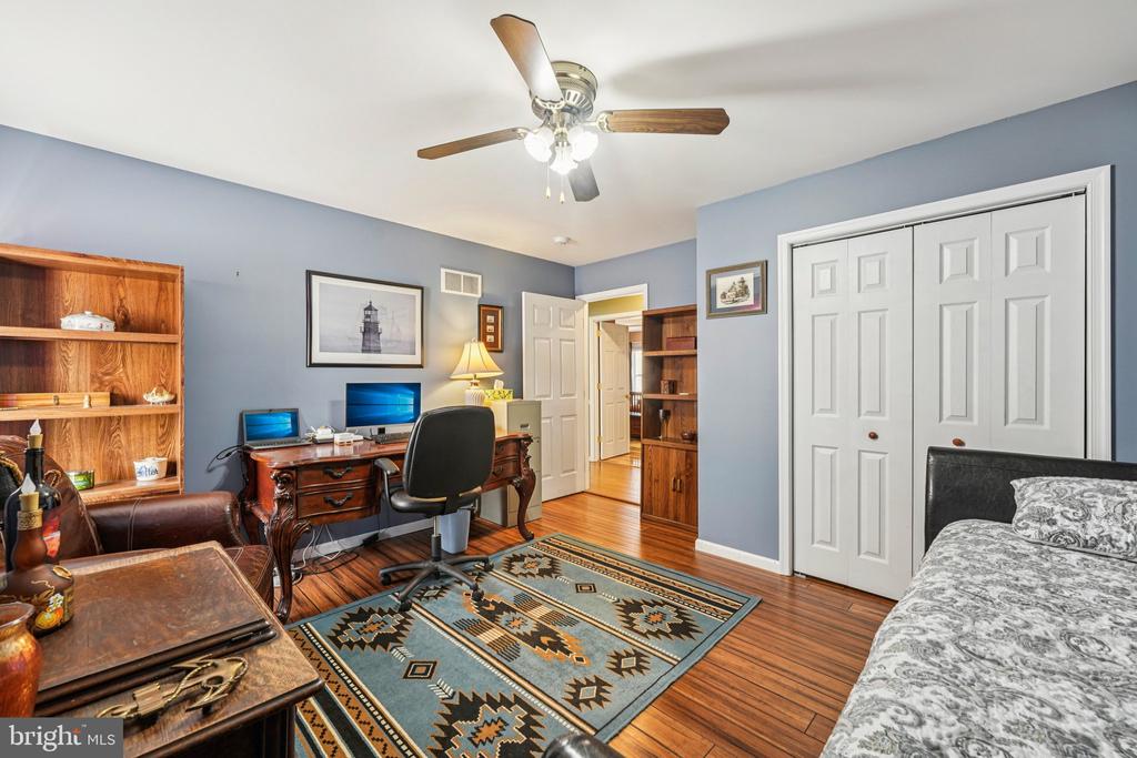 19 FARMER COURT