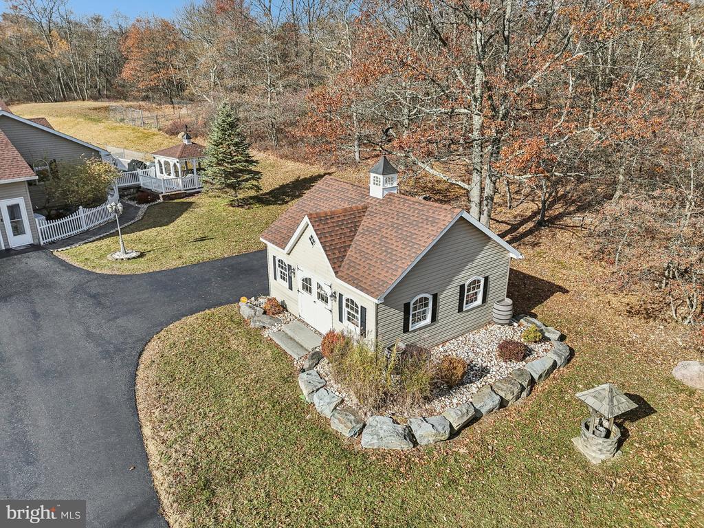 19 FARMER COURT
