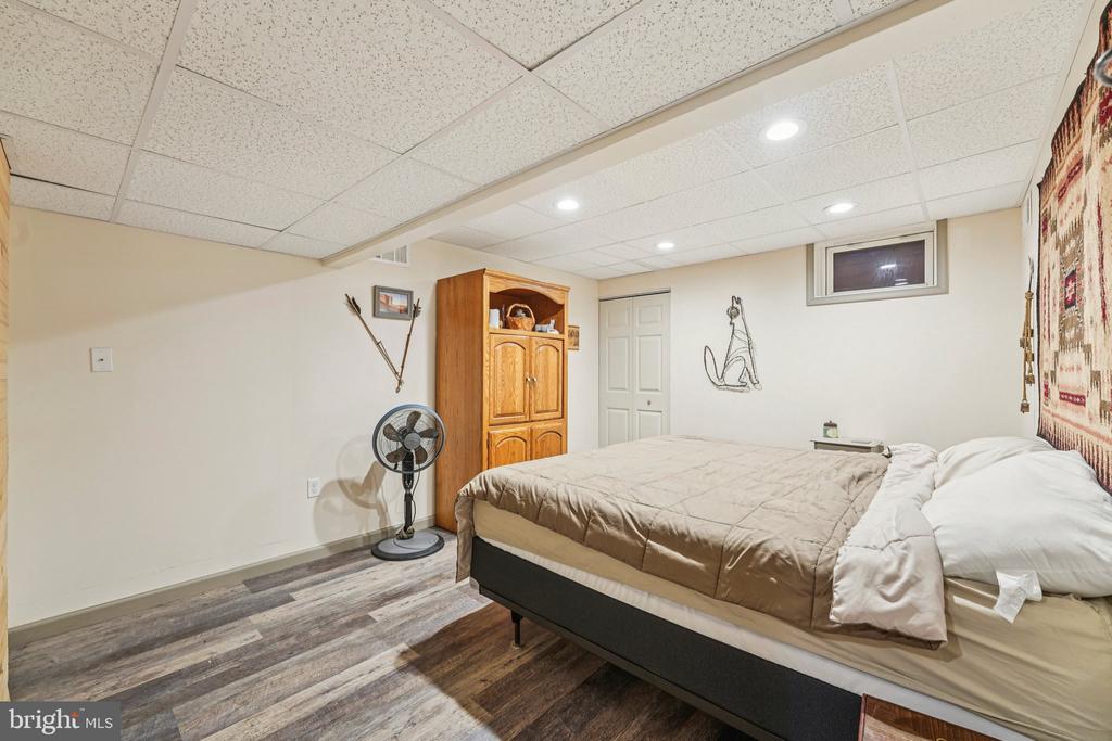 19 FARMER COURT