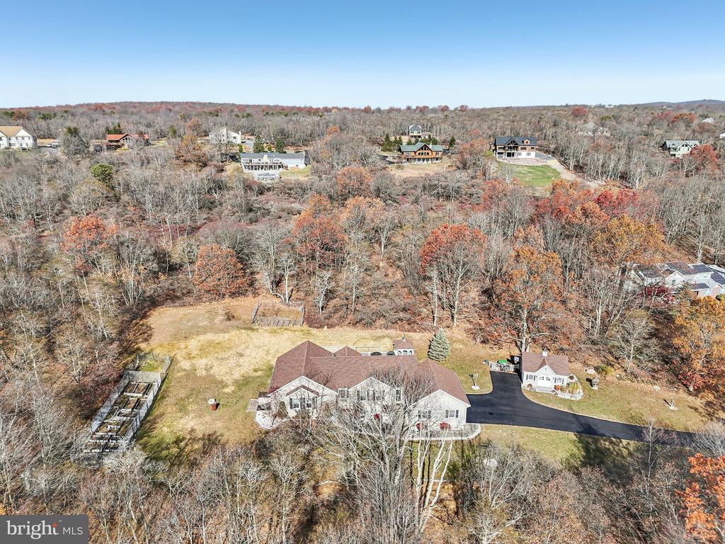 19 FARMER COURT
