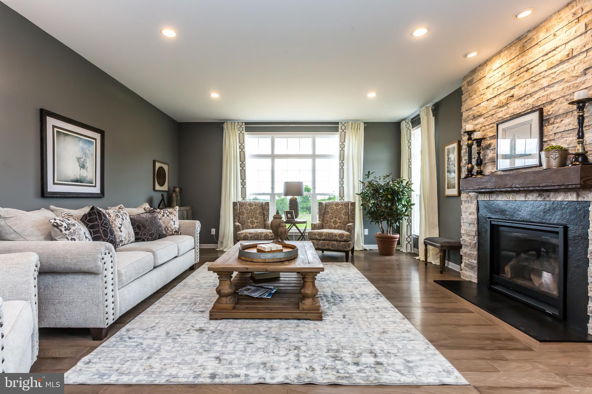 182 Petrelia Dr