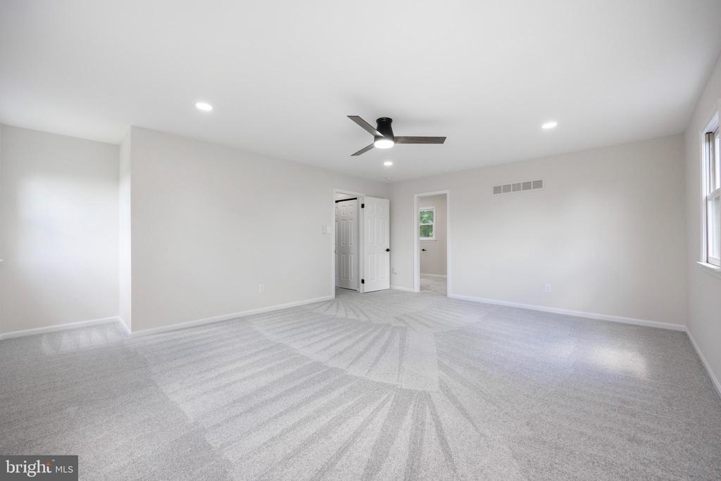 6 Lafitte Ct