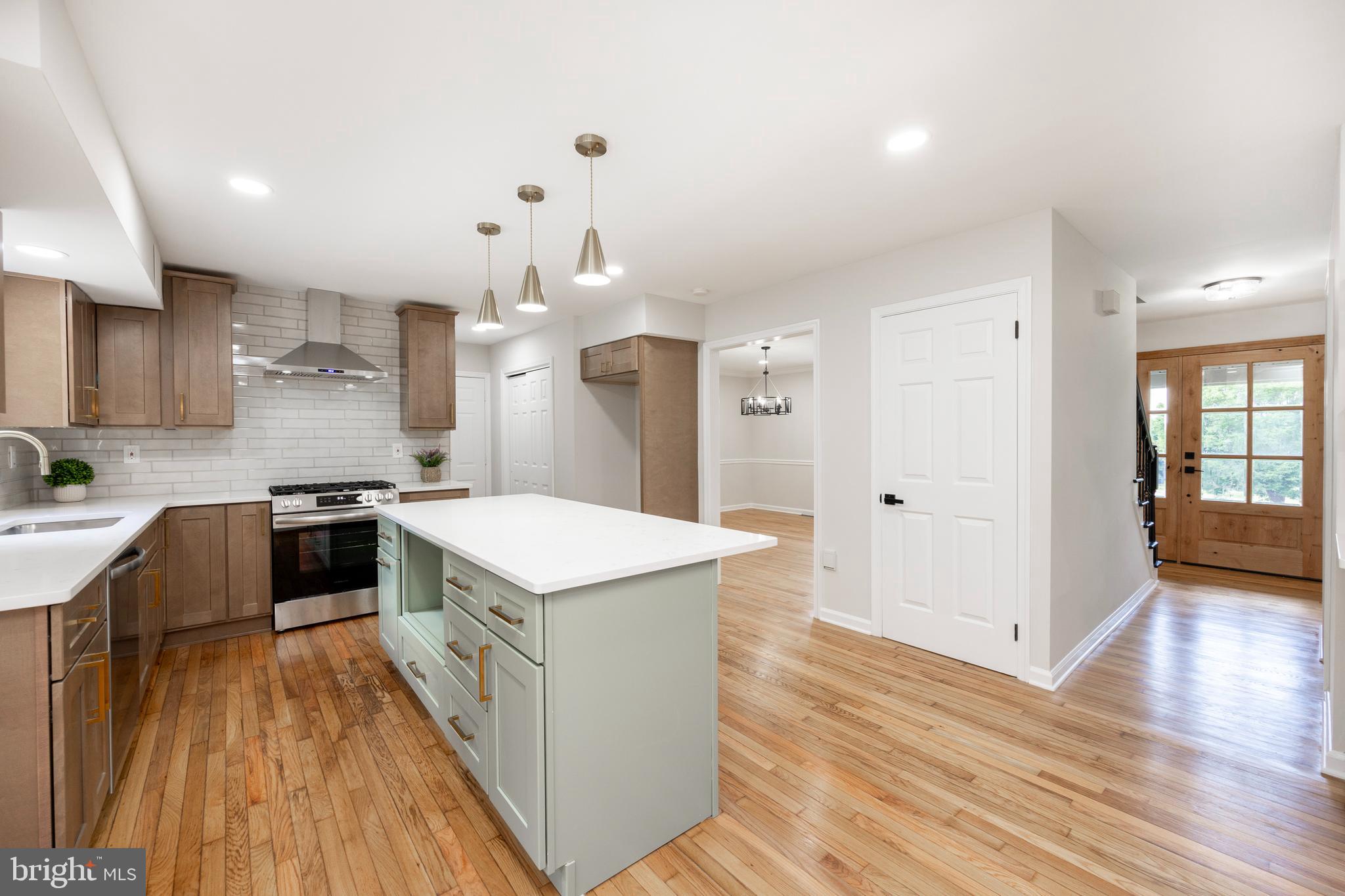 6 Lafitte Ct