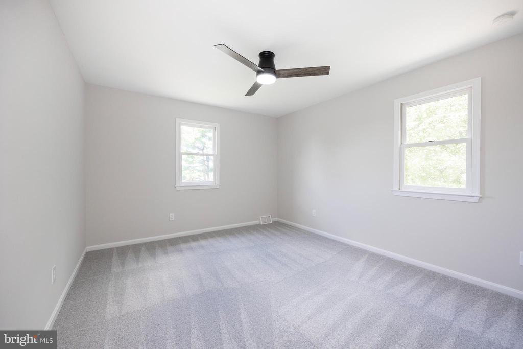 6 Lafitte Ct