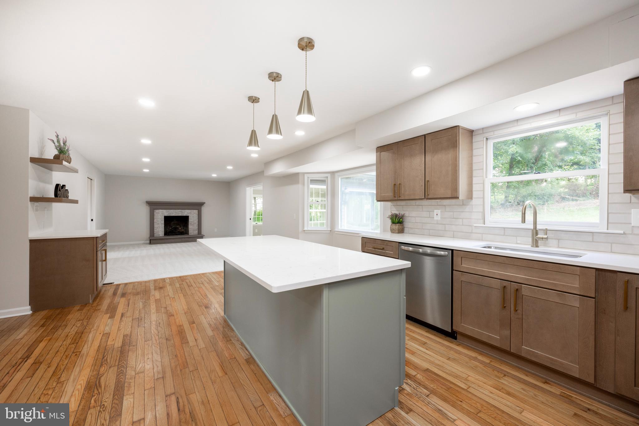 6 Lafitte Ct
