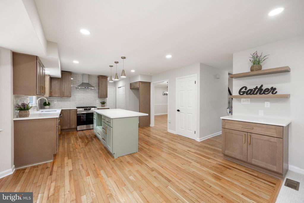 6 Lafitte Ct