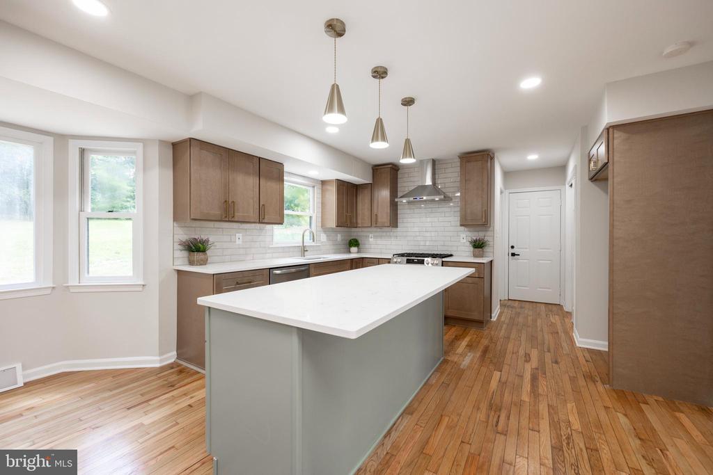 6 Lafitte Ct