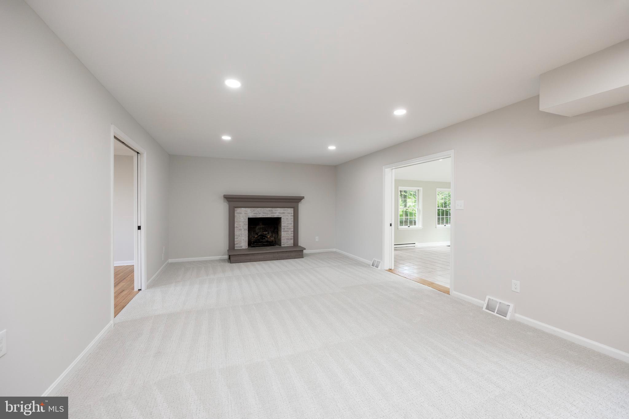 6 Lafitte Ct