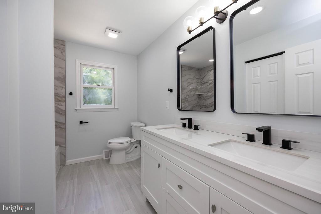 6 Lafitte Ct