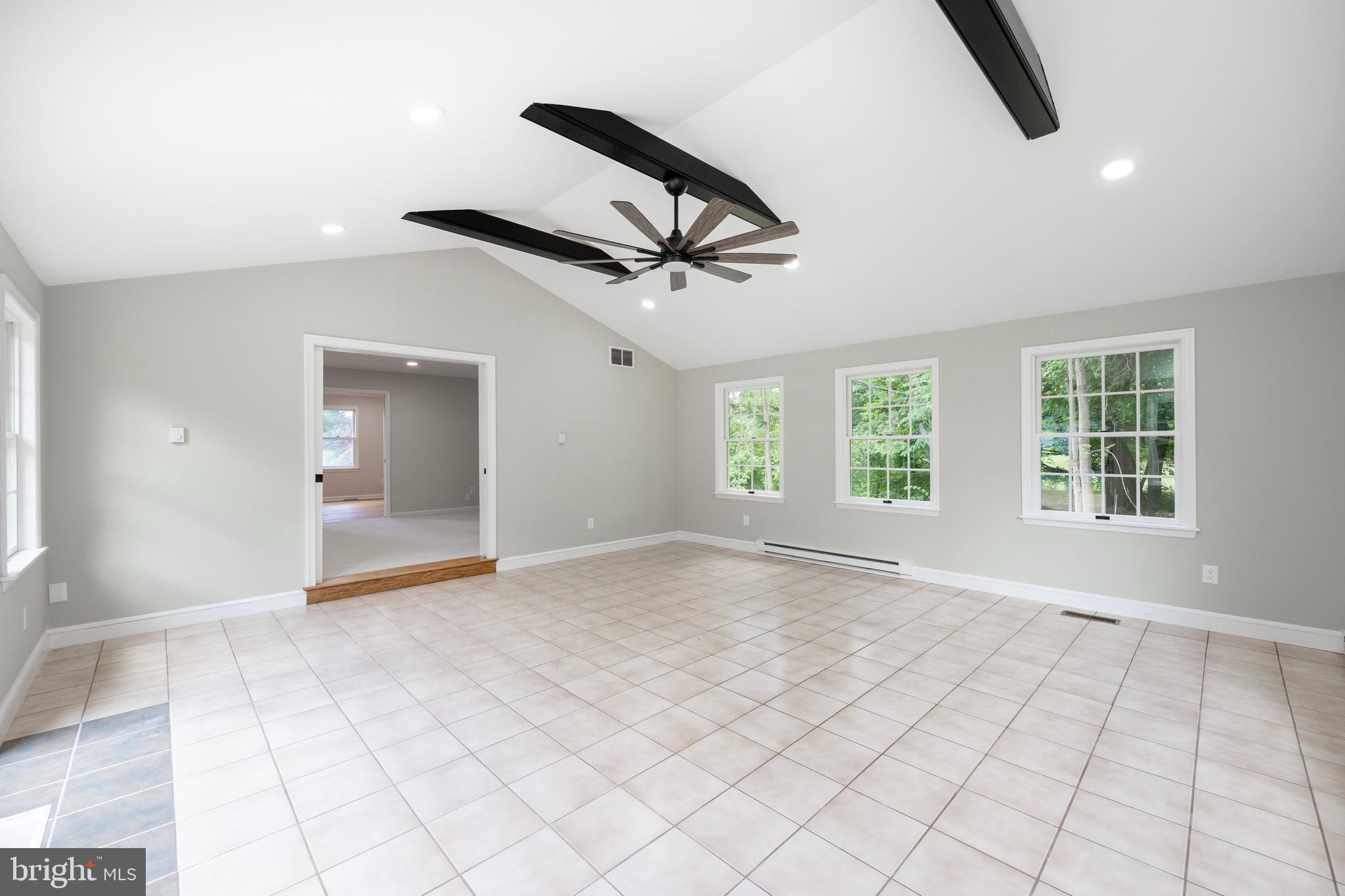 6 Lafitte Ct