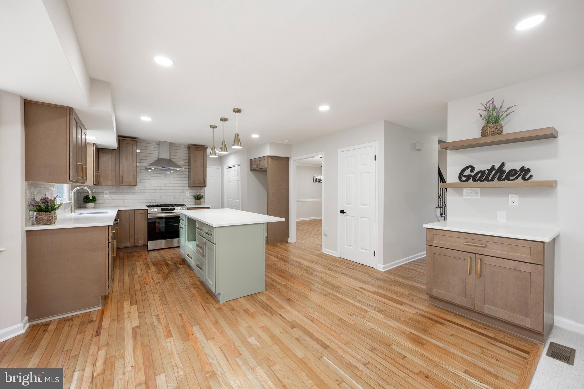 6 Lafitte Ct