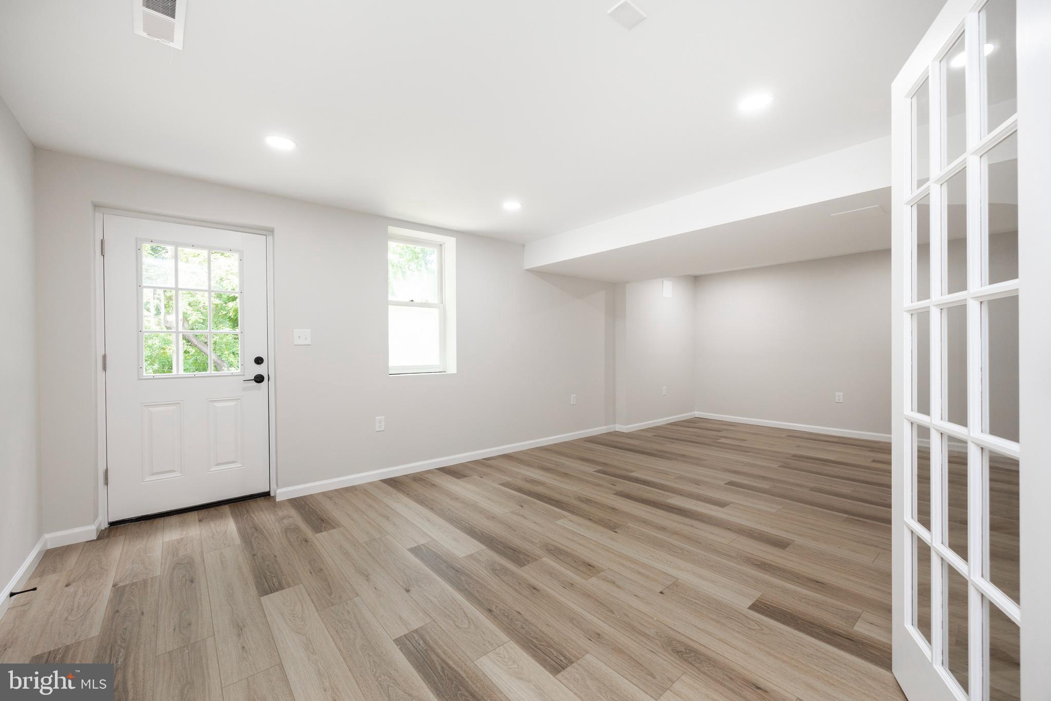 6 Lafitte Ct
