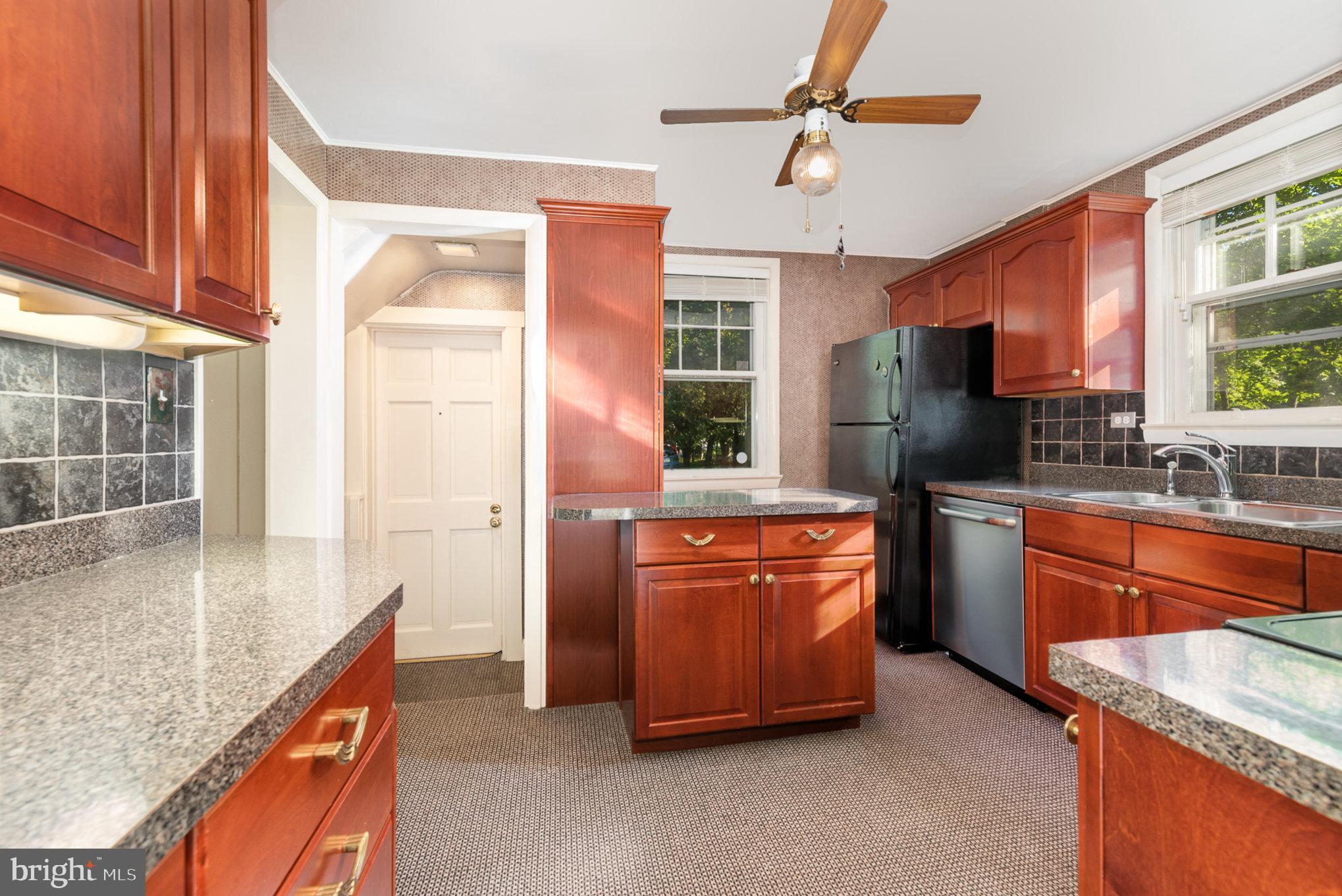 4315 Crooked Hill Rd