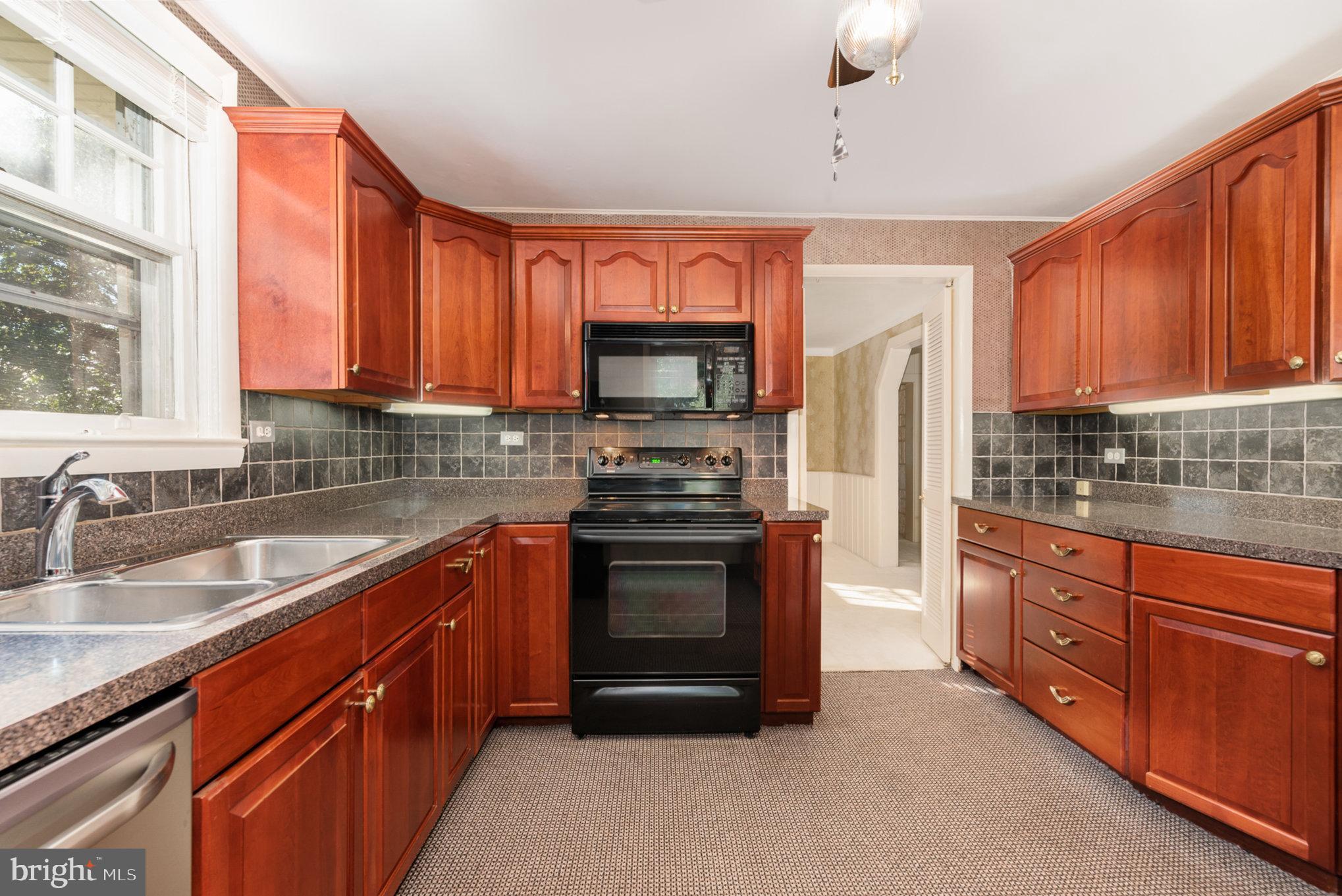 4315 Crooked Hill Rd