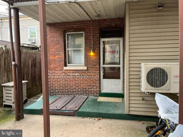 1121 N Front St