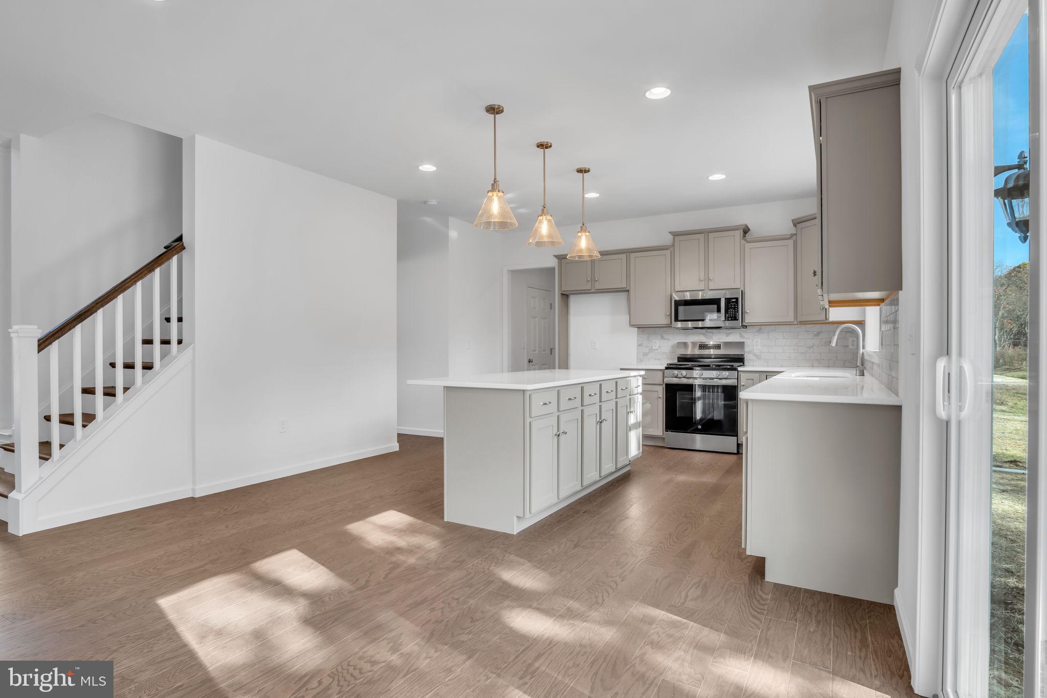 4486 Continental Dr