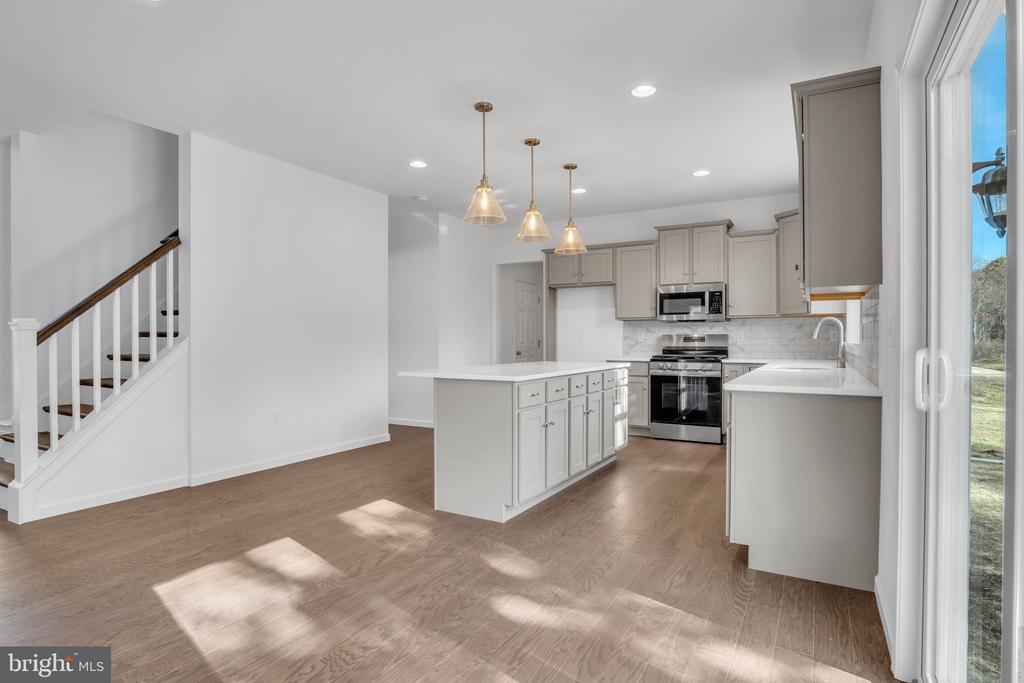 4486 Continental Dr
