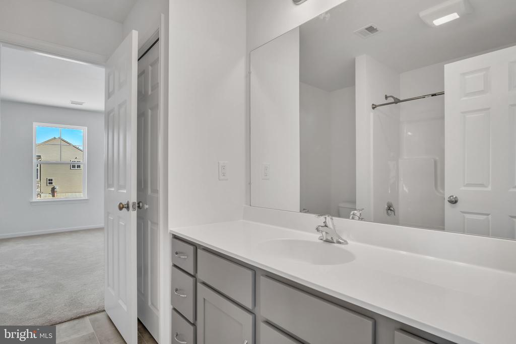 4486 Continental Dr