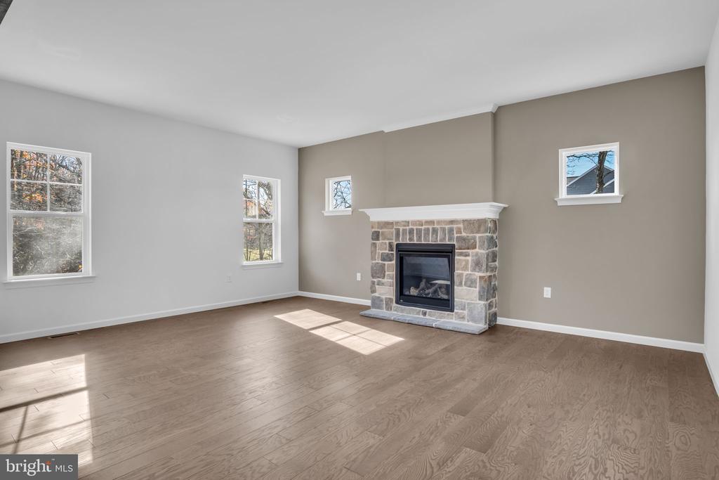 4486 Continental Dr